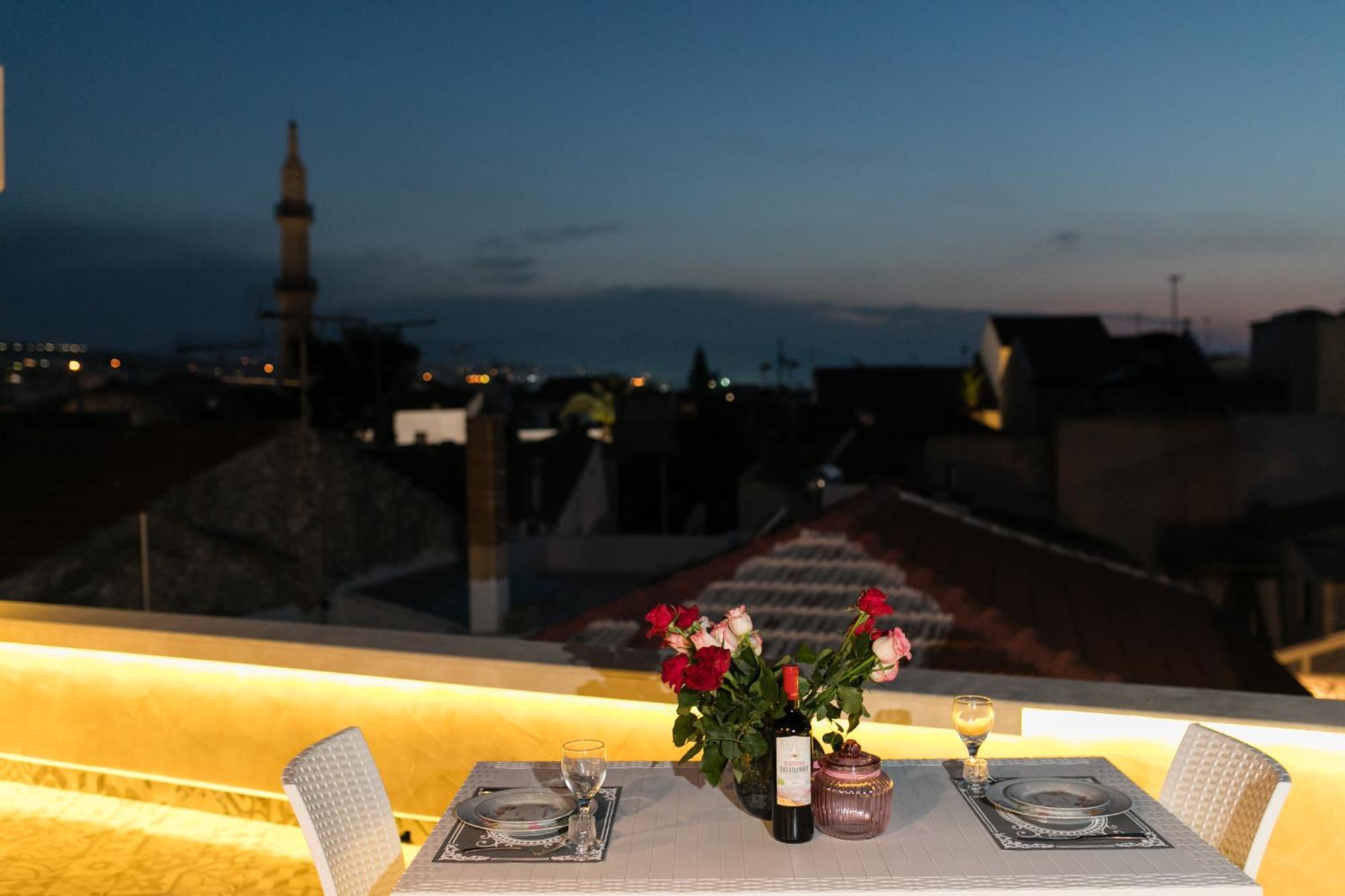 Jacuzzi Suite In The Heart Of Oldtown Rethimno Eksteriør billede