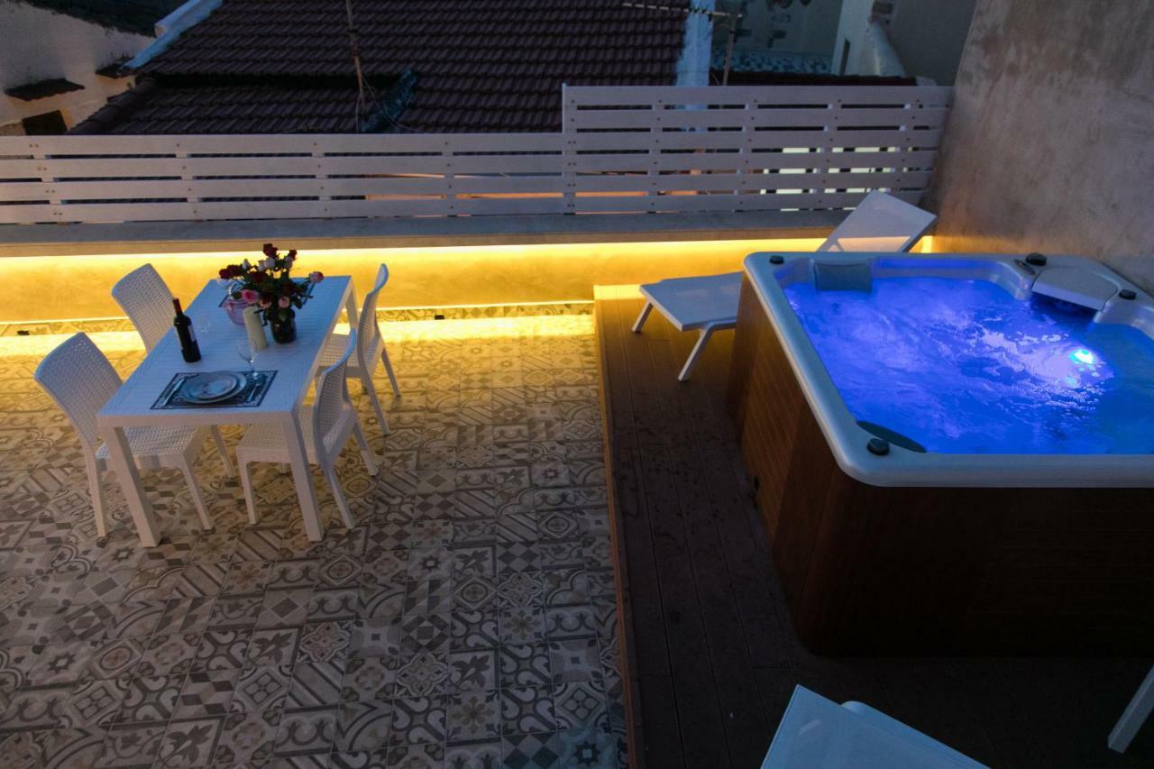 Jacuzzi Suite In The Heart Of Oldtown Rethimno Eksteriør billede