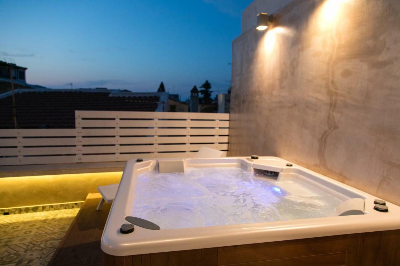 Jacuzzi Suite In The Heart Of Oldtown Rethimno Eksteriør billede