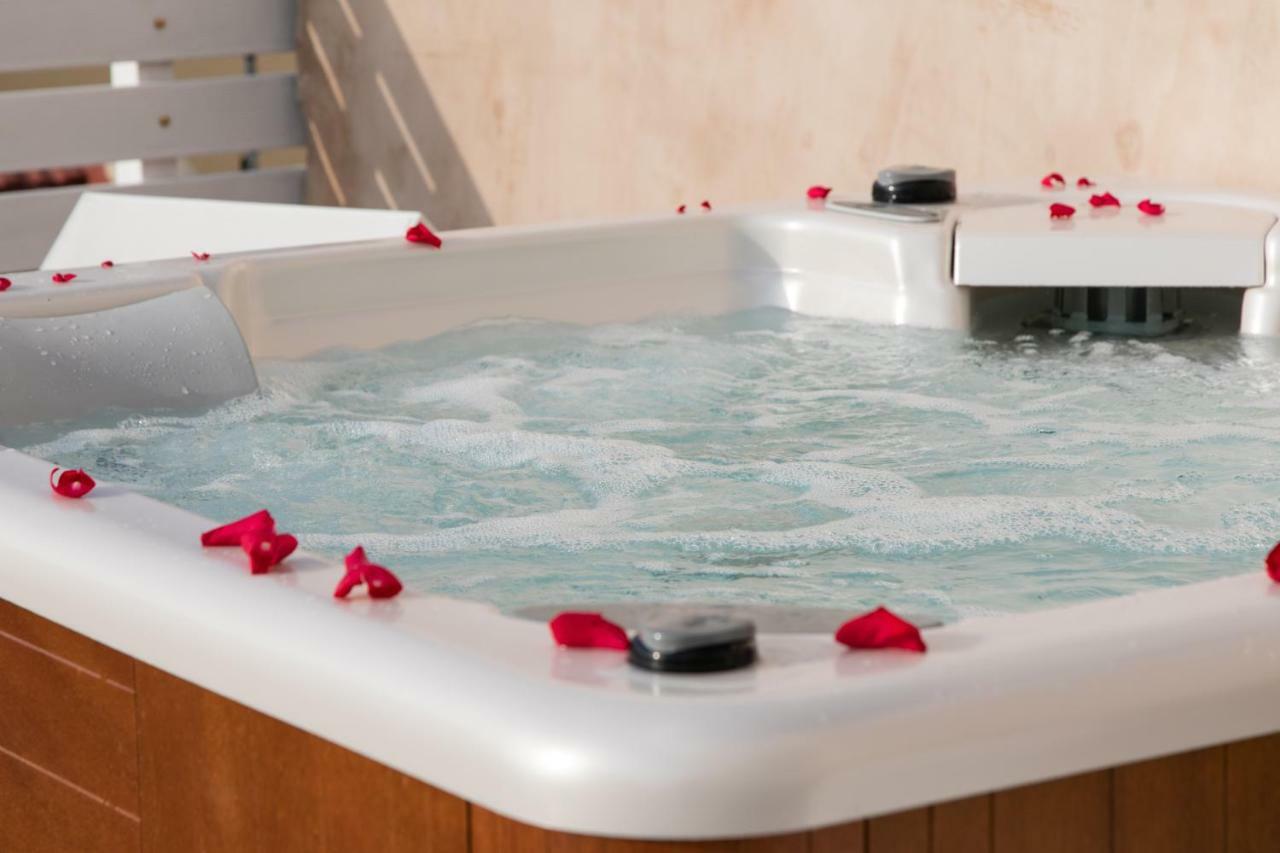 Jacuzzi Suite In The Heart Of Oldtown Rethimno Eksteriør billede